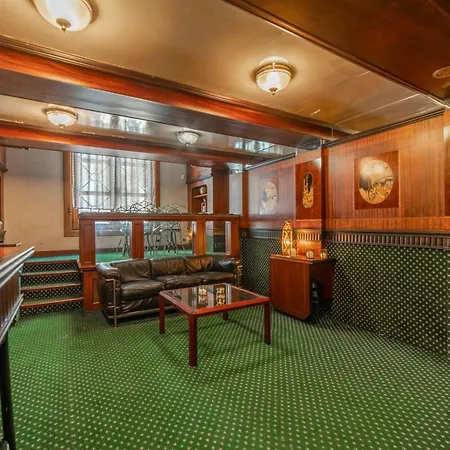 L'orient Express Private דירה